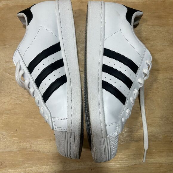 ADIDAS ORIGINALS SUPERSTAR SHELLTOE MEN\'S US 11 WHITE / BLACK / EG4958